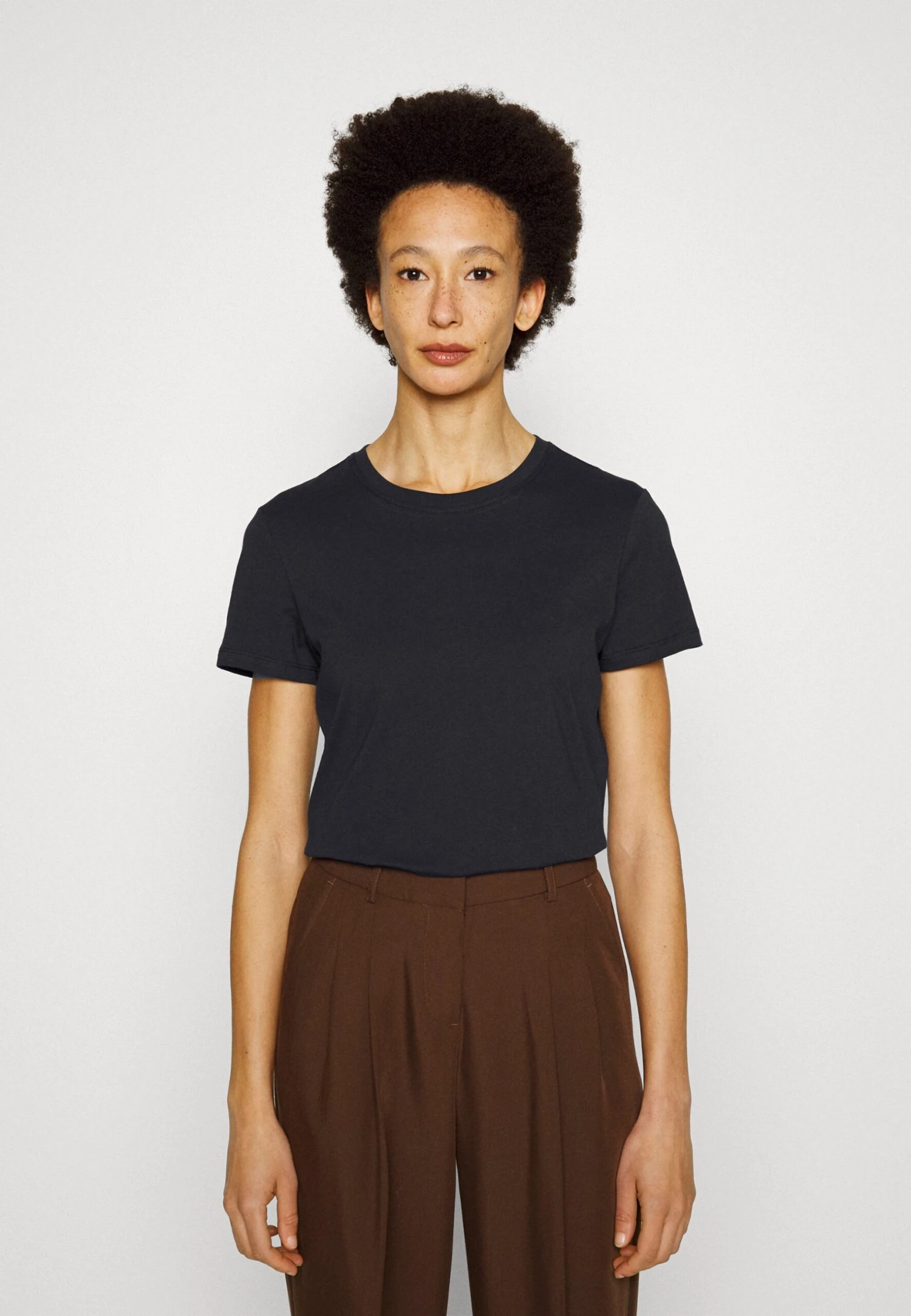 Ugg Uma Tee - T-Shirt Basic - Black 3 Ugg Uma Tee - T-Shirt Basic - Black