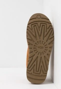 Ugg Neumel - Sportieve Veterschoenen - Chestnut -Ugg Verkoopwinkel e339f7fa36b947a3896c576376177878