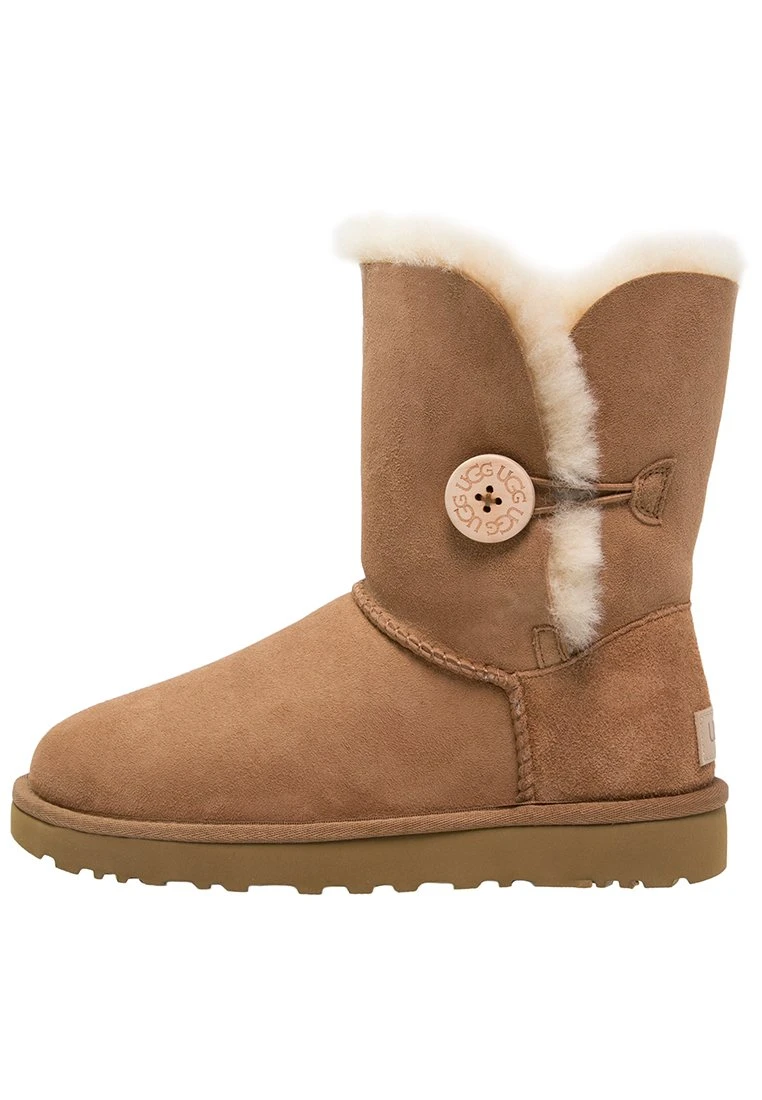 Ugg Bailey Button Ii - Korte Laarzen - Chestnut 4 Ugg Bailey Button Ii - Korte Laarzen - Chestnut - Afbeelding 2