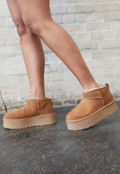 Ugg Classic Ultra Mini Platform - Enkellaarsjes Met Plateauzool - Chestnut -Ugg Verkoopwinkel ead724d864a241f5b120ff872b566c5c