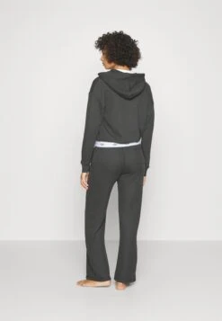 Ugg Kaelie Zip Hoodie - Pyjamashirt - Black 9 Ugg Kaelie Zip Hoodie - Pyjamashirt - Black -Ugg Verkoopwinkel fbb2a5eccc9745fe9bcc65979894b308