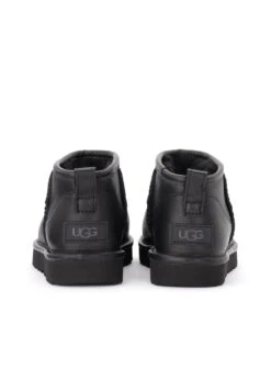 Ugg Korte Laarzen - Nero -Ugg Verkoopwinkel fd30a310a4784f7187e3791c53986639
