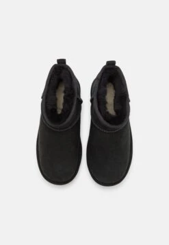 Ugg Classic Ultra Mini Unisex - Korte Laarzen - Black -Ugg Verkoopwinkel fdc79b15a9a8418abc2902380c30b875