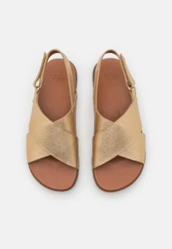 Ugg Solivan Slingback - Sandalen - Pale Gold Metallic 13 Ugg Solivan Slingback - Sandalen - Pale Gold Metallic -Ugg Verkoopwinkel ff164655975f4557b5f813bcc12b1d66
