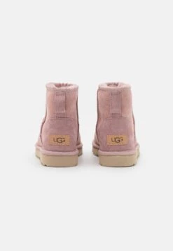 Ugg Classic Mini - Korte Laarzen - Rose Grey 11 Ugg Classic Mini - Korte Laarzen - Rose Grey -Ugg Verkoopwinkel ffb9e40e7f7d40bdabb82683517e2e5e